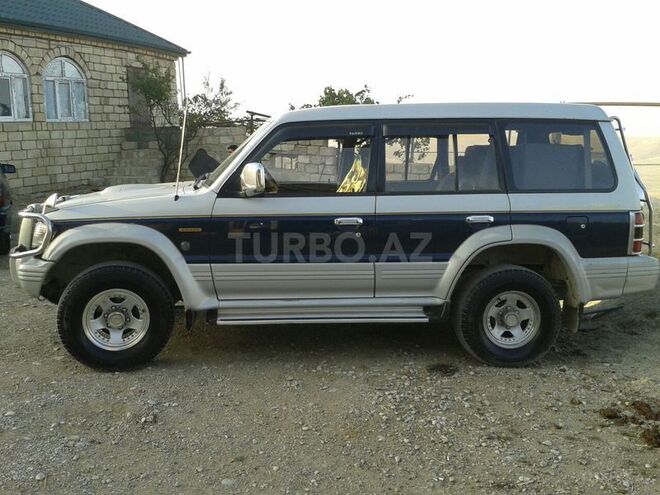 Mitsubishi Pajero 1995, 300,000 km - 2.8 l - Bakı
