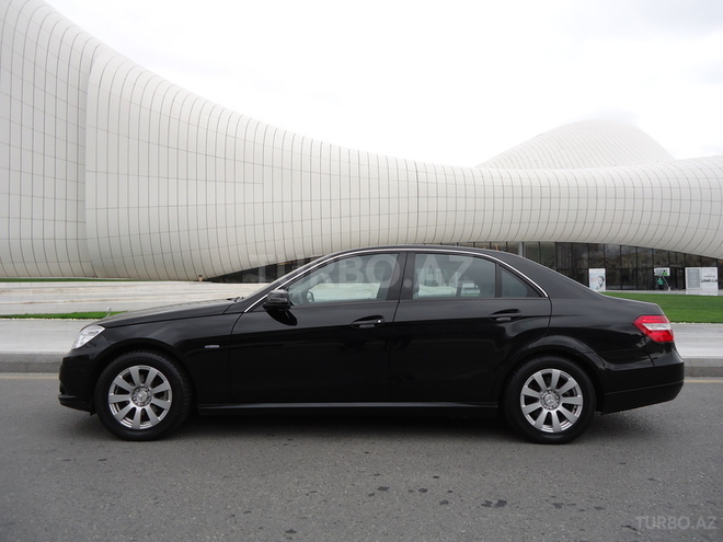 Mercedes E 220 2010, 104,564 km - 2.2 l - Bakı