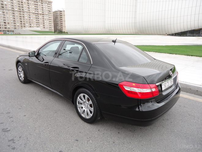 Mercedes E 220 2010, 104,564 km - 2.2 l - Bakı