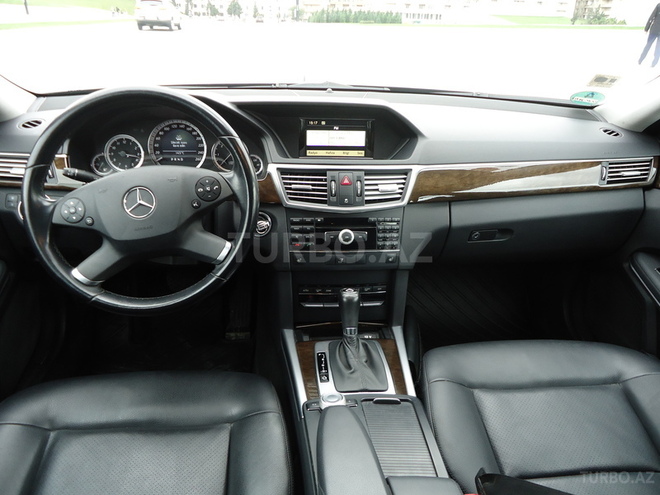 Mercedes E 220 2010, 104,564 km - 2.2 l - Bakı