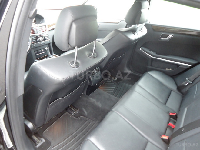 Mercedes E 220 2010, 104,564 km - 2.2 l - Bakı
