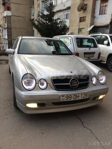 Mercedes E 270 2001, 256,000 km - 2.7 l - Naxçıvan