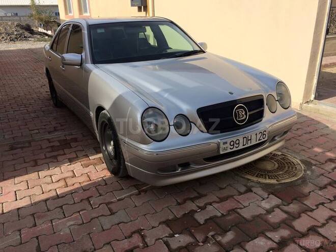 Mercedes E 270 2001, 256,000 km - 2.7 l - Naxçıvan