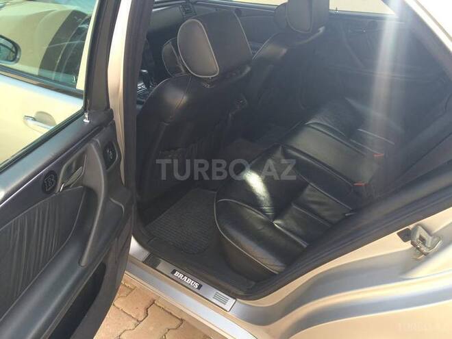 Mercedes E 270 2001, 256,000 km - 2.7 l - Naxçıvan