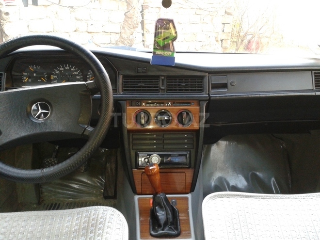 Mercedes 190 1991, 257,800 km - 2.0 л - Bakı