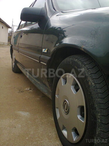 Opel Vectra 1995, 840,000 km - 2.0 l - Bakı
