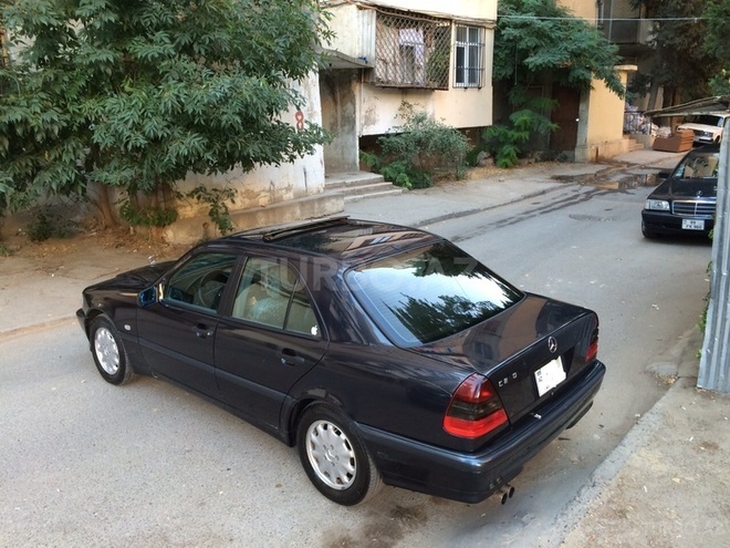 Mercedes C 200 1999, 170,000 km - 2.0 l - Bakı
