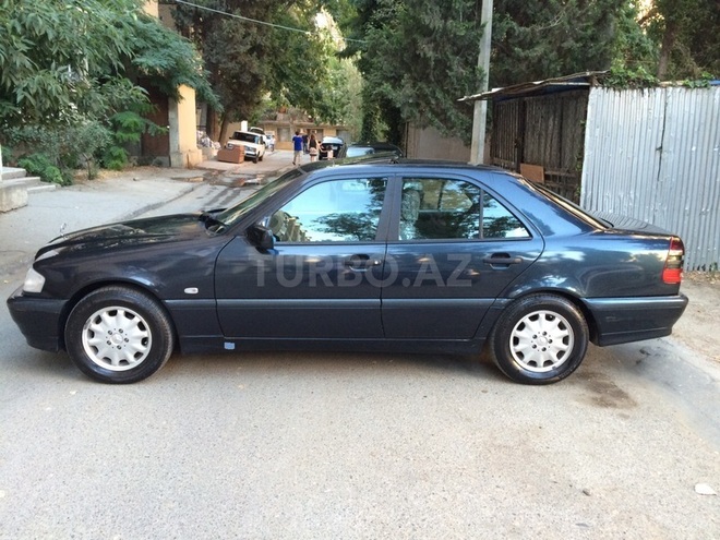 Mercedes C 200 1999, 170,000 km - 2.0 l - Bakı