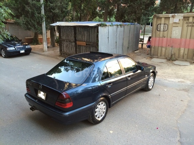 Mercedes C 200 1999, 170,000 km - 2.0 l - Bakı