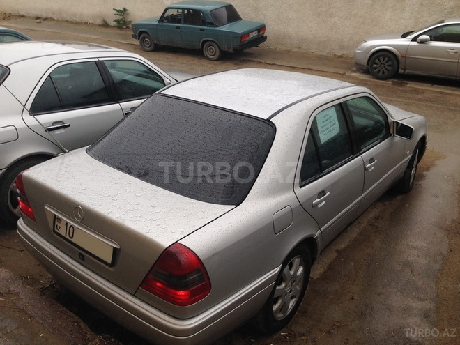Mercedes C 220 1995, 269,000 km - 2.2 l - Bakı