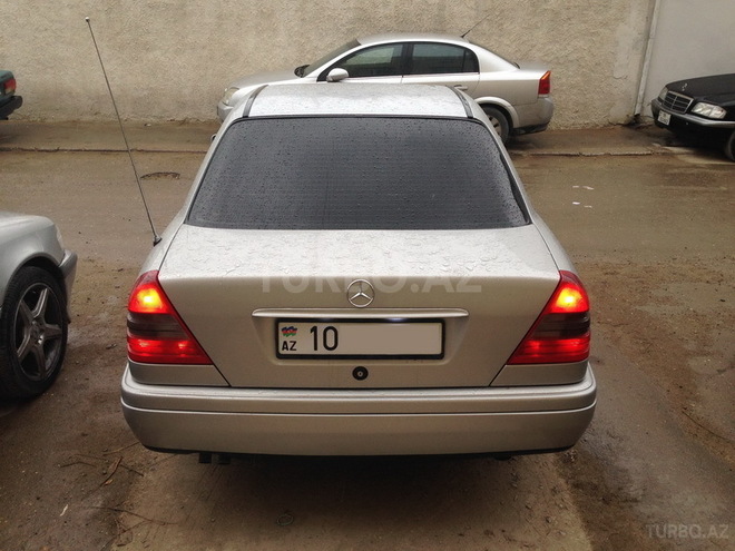 Mercedes C 220 1995, 269,000 km - 2.2 l - Bakı