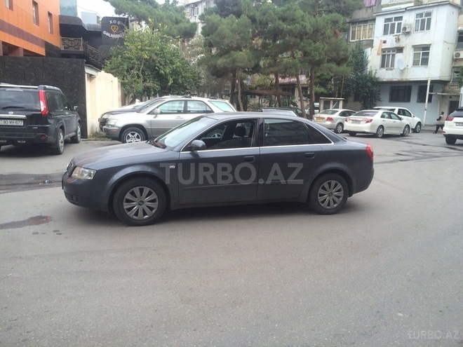 Audi A4 2000, 237,000 km - 2.0 л - Bakı