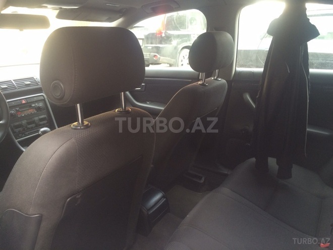 Audi A4 2000, 237,000 km - 2.0 л - Bakı