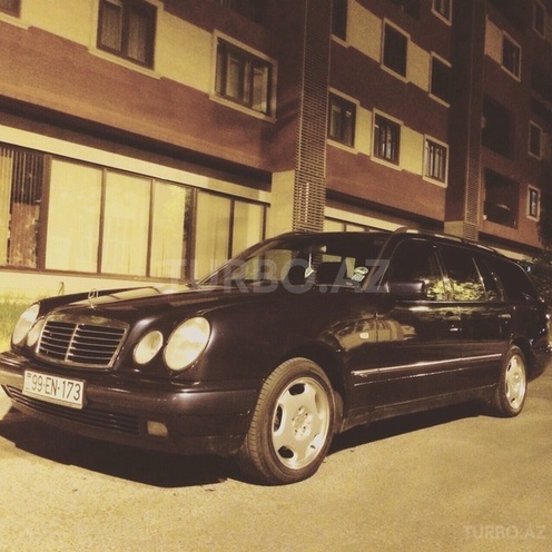 Mercedes E 200 1998, 205,000 km - 2.0 l - Bakı