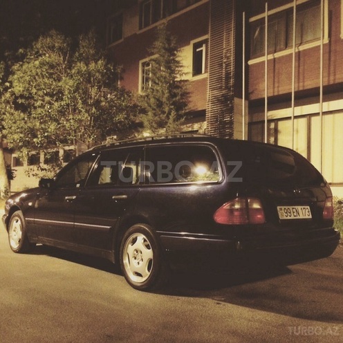Mercedes E 200 1998, 205,000 km - 2.0 l - Bakı