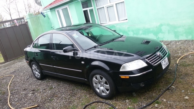 Volkswagen Passat 2003, 121,000 km - 1.8 л - Astara