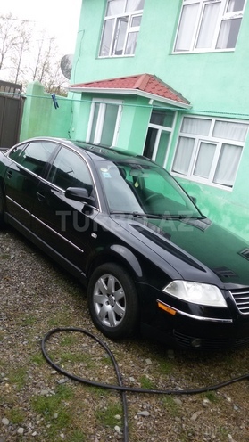 Volkswagen Passat 2003, 121,000 km - 1.8 л - Astara
