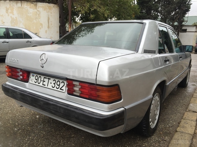 Mercedes 190 1990, 211,000 km - 2.0 l - Sumqayıt