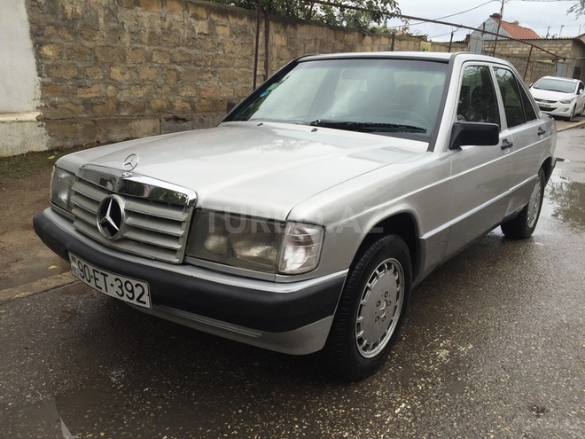 Mercedes 190 1990, 211,000 km - 2.0 l - Sumqayıt