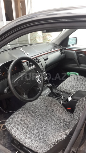 Mercedes E 220 1998, 230,000 km - 2.2 l - Bakı