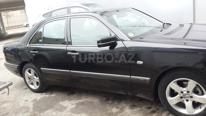 Mercedes E 220 1998, 230,000 km - 2.2 l - Bakı