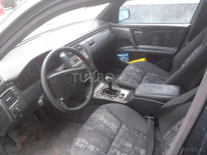 Mercedes E 200 1997, 280,000 km - 2.0 л - Bakı