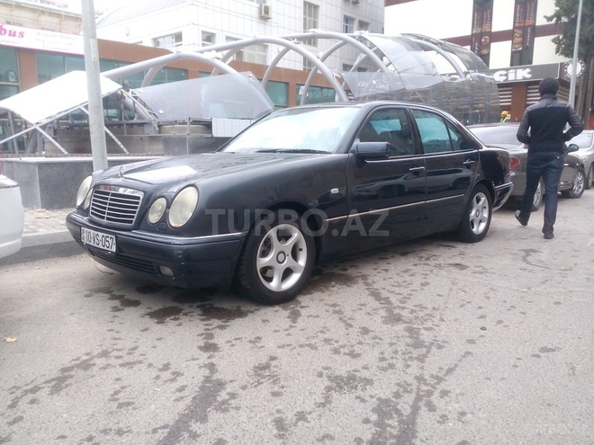 Mercedes E 200 1997, 280,000 km - 2.0 л - Bakı