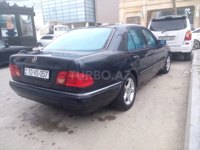 Mercedes E 200 1997, 280,000 km - 2.0 л - Bakı