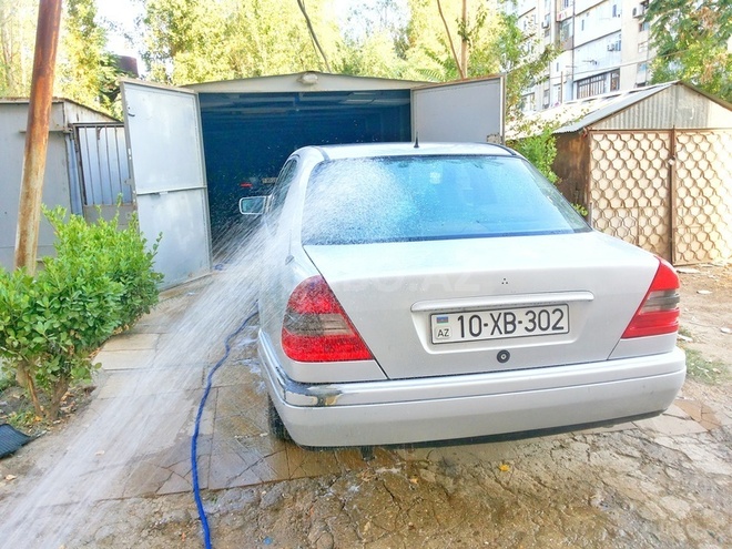 Mercedes C 180 1996, 300,000 km - 1.8 l - Bakı