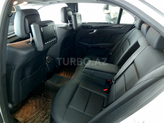 Mercedes E 250 2012, 29,000 km - 1.8 l - Bakı