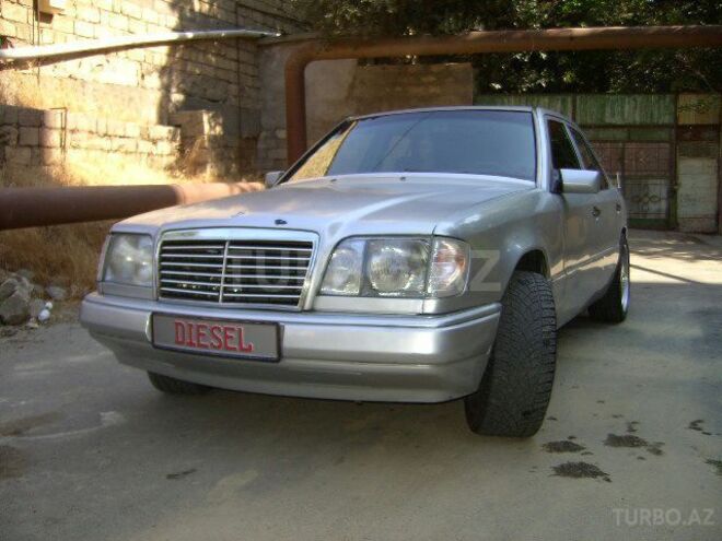 Mercedes E 200 1995, 552,018 km - 2.0 l - Bakı