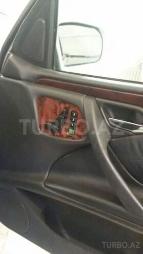 Mercedes E 220 2001, 221,000 km - 2.2 l - Bakı