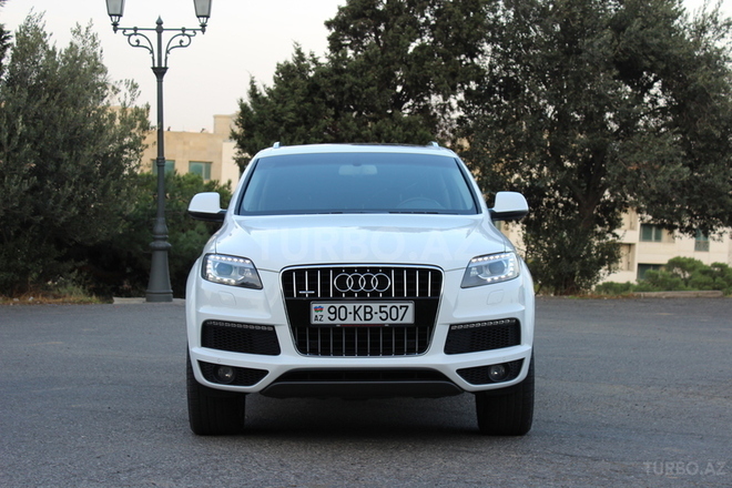 Audi Q7 2010, 64,500 km - 3.0 l - Bakı