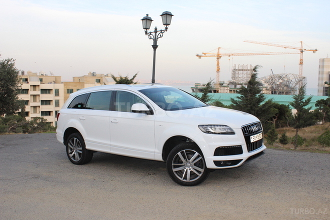 Audi Q7 2010, 64,500 km - 3.0 l - Bakı