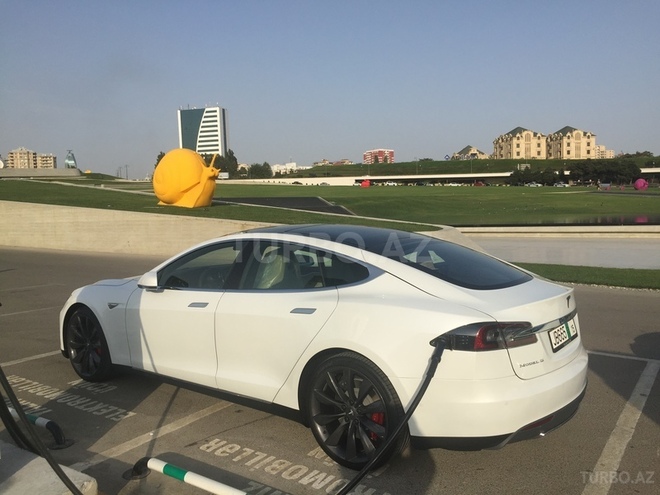 Tesla Model S 2015, 0 km - 0.1 l - Bakı