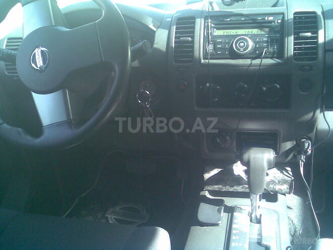 Nissan Navara 2011, 83,000 km - 2.5 l - Bakı