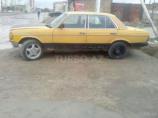 Mercedes E 230 1977, 55,500 km - 2.3 l - Sumqayıt