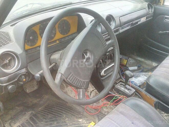 Mercedes E 230 1977, 55,500 km - 2.3 l - Sumqayıt