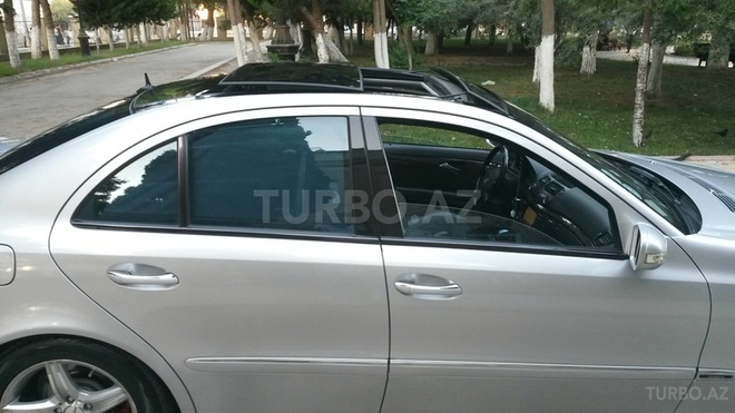 Mercedes E 320 2002, 260,000 km - 2.3 l - Bakı
