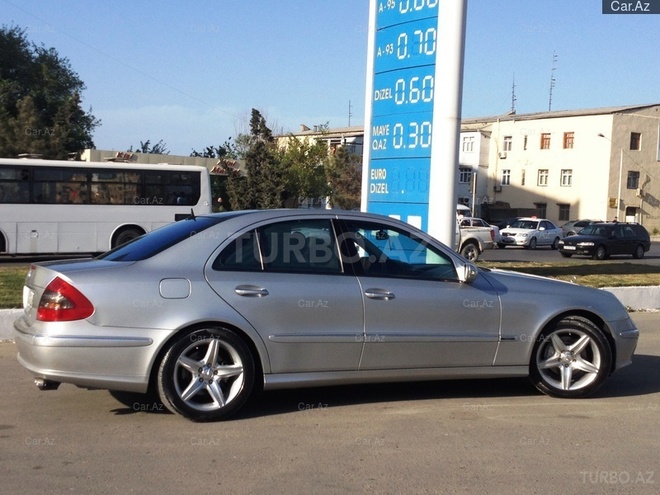 Mercedes E 320 2002, 260,000 km - 2.3 l - Bakı