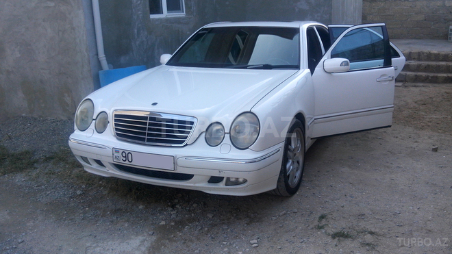 Mercedes E 320 2001, 135,000 km - 3.2 l - Bakı