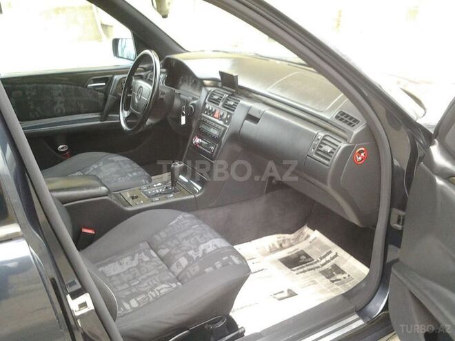 Mercedes E 320 1997, 330,000 km - 3.2 l - Bakı