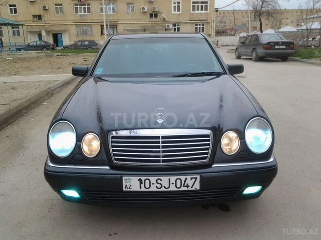 Mercedes E 320 1997, 330,000 km - 3.2 l - Bakı