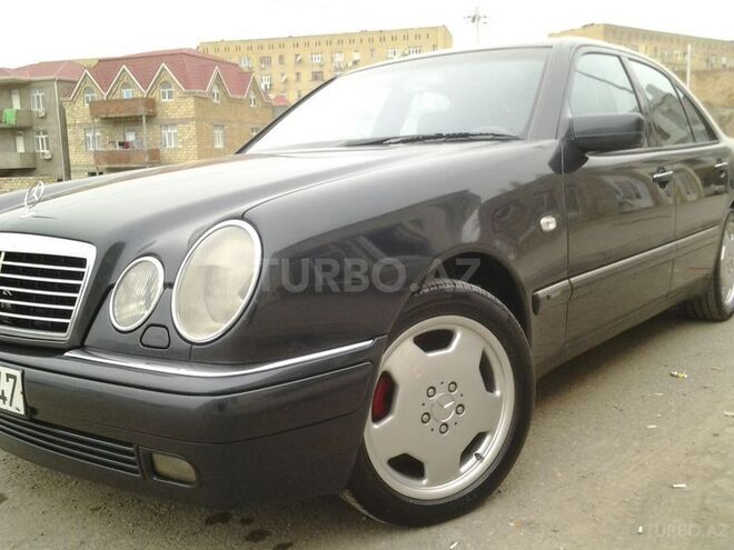 Mercedes E 320 1997, 330,000 km - 3.2 l - Bakı
