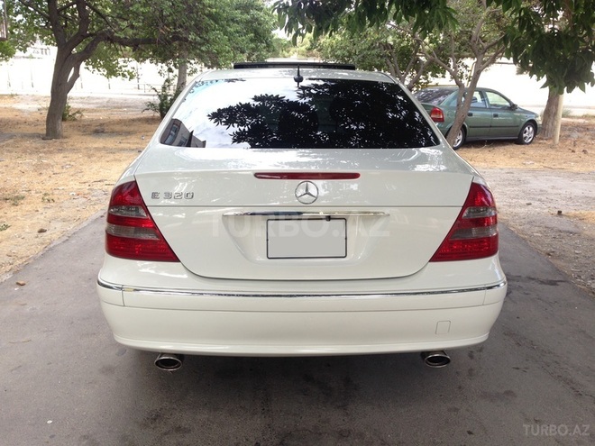 Mercedes E 320 2003, 187,000 km - 3.2 l - Bakı