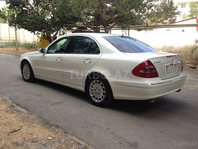 Mercedes E 320 2003, 187,000 km - 3.2 l - Bakı