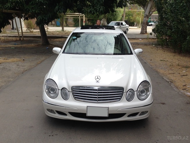 Mercedes E 320 2003, 187,000 km - 3.2 l - Bakı