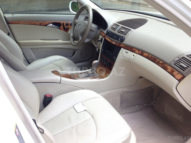 Mercedes E 320 2003, 187,000 km - 3.2 l - Bakı