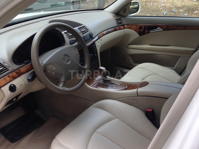 Mercedes E 320 2003, 187,000 km - 3.2 l - Bakı