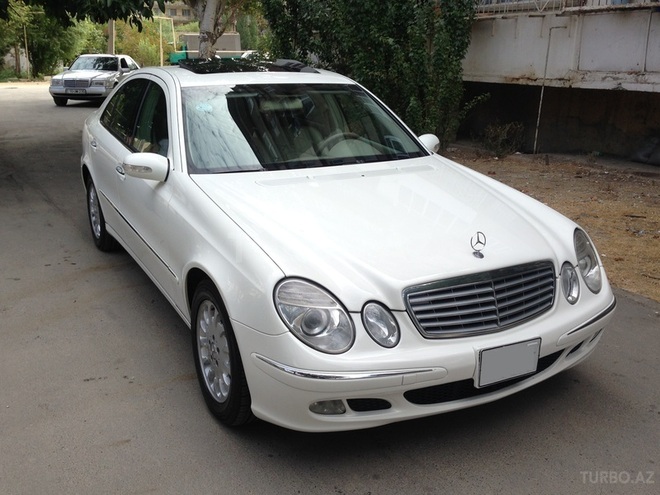 Mercedes E 320 2003, 187,000 km - 3.2 l - Bakı